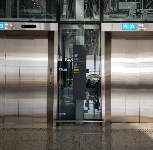 Cách Lựa Chọn Cửa Inox Thang Máy Thủy Lực Thích Hợp 