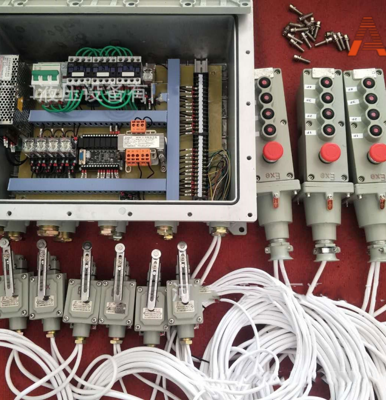 Bộ tủ điện đầy đủ thang thuỷ lực 2-8 tầng