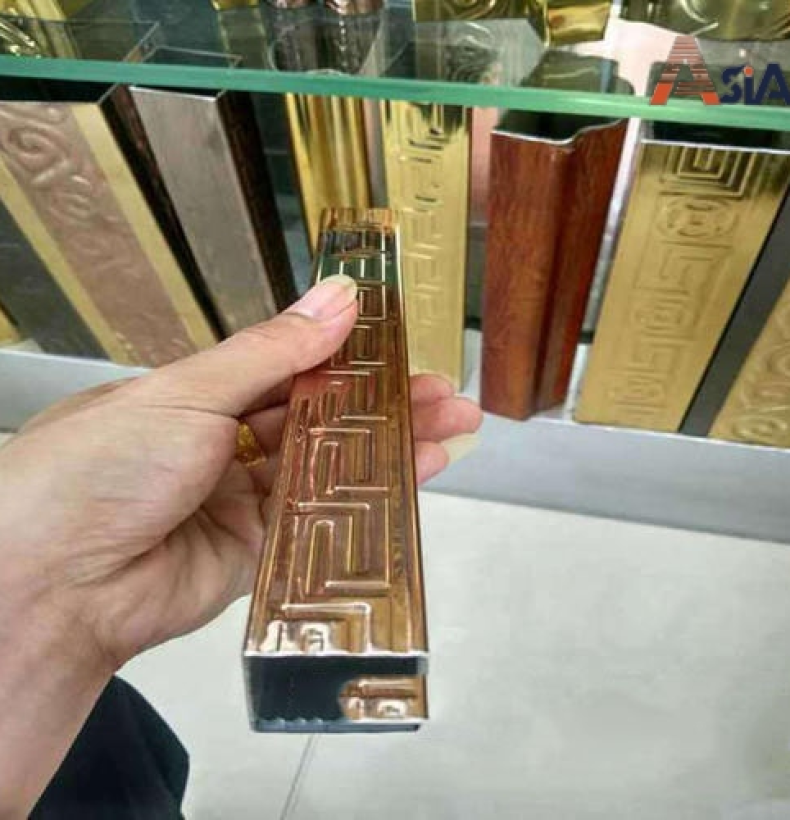Vật liệu inox trang trí thang máy