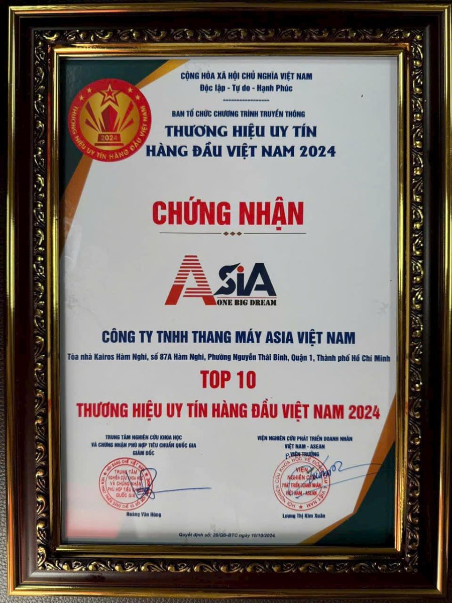 Thang máy trục vít xi lanh giá