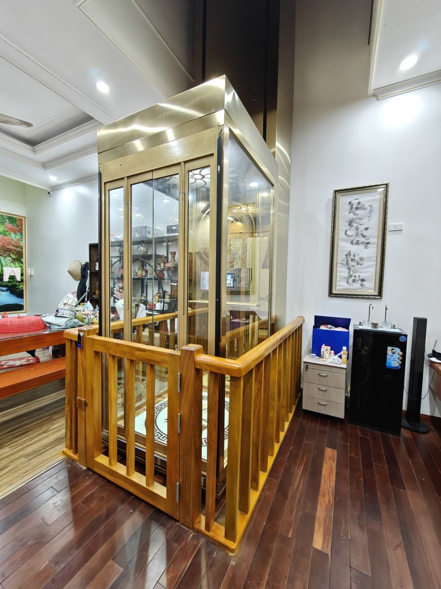 an toàn thang máy mini 2 người cho gia đình